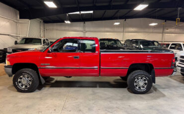 Dodge-Ram-2500-Pickup-1995-Red-Gray-128748-5