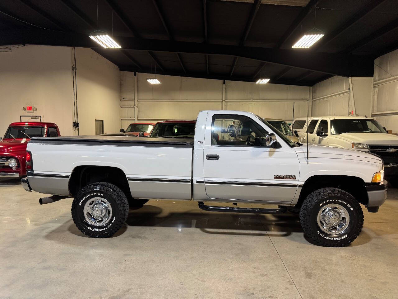 Dodge-Ram-2500-Pickup-1995-White-Gray-239551-7