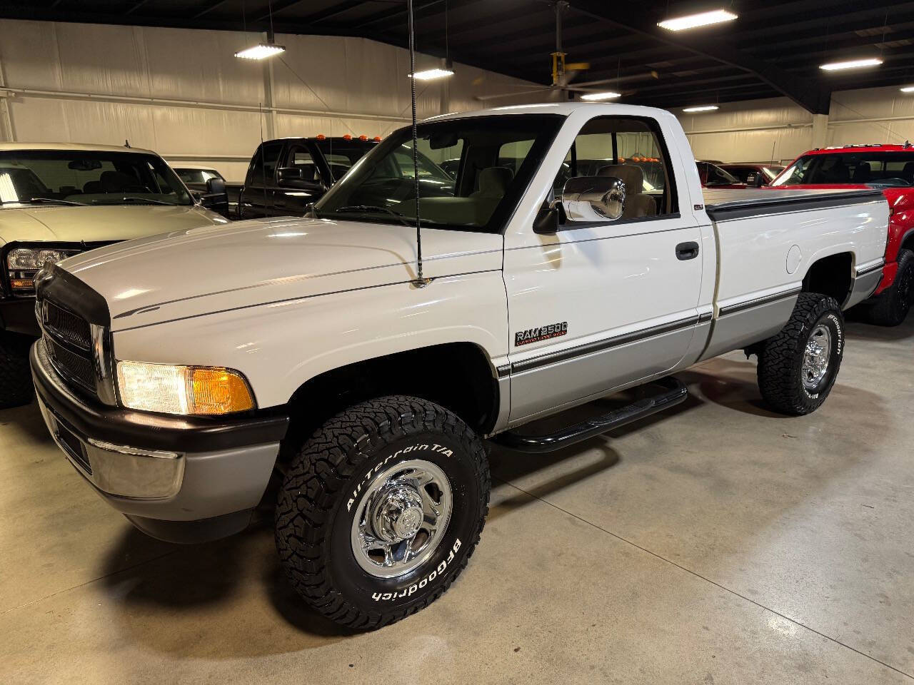 Dodge-Ram-2500-Pickup-1995-White-Gray-239551-8