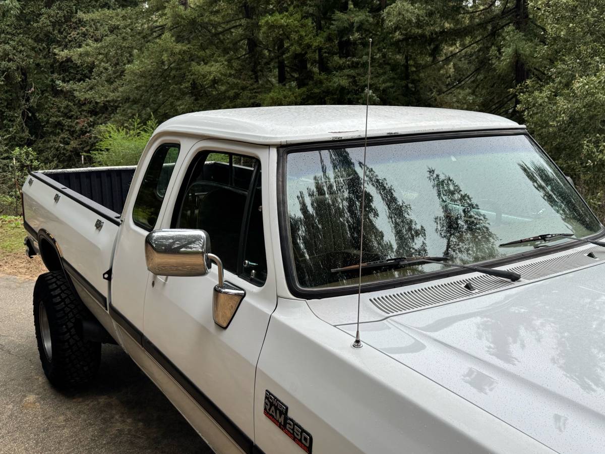 Dodge-Ram-2500-diesel-1992-white-402335-9