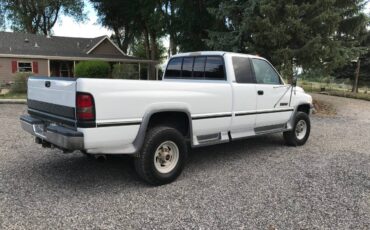 Dodge-Ram-2500-diesel-1995-white-394288-2