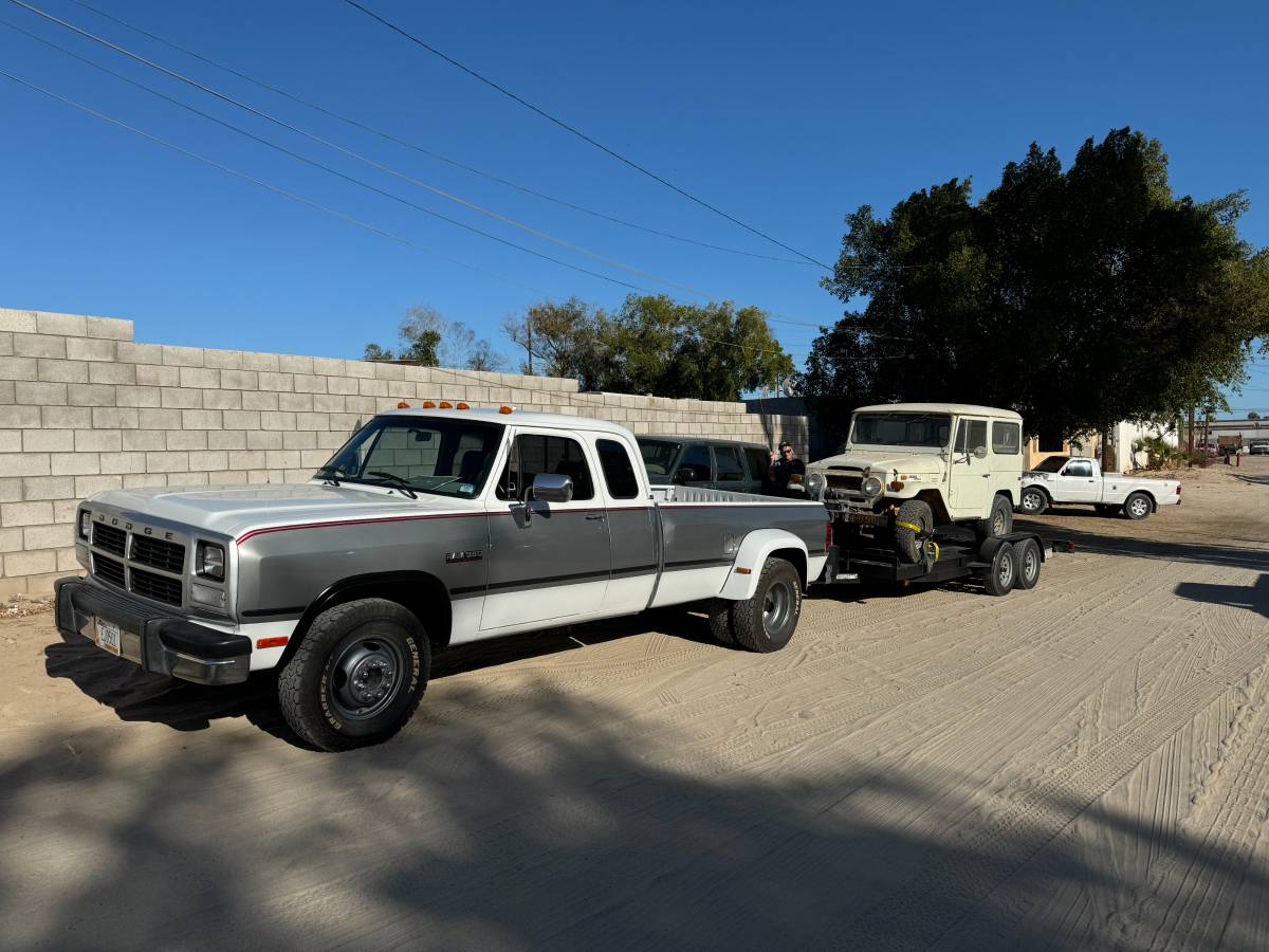 Dodge-Ram-350-d-le-diesel-1992-white-375227-5