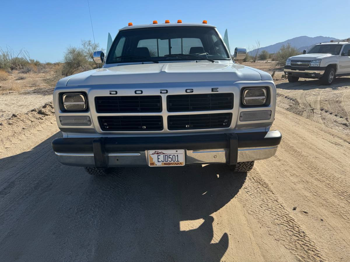 Dodge-Ram-350-d-le-diesel-1993-white-370346-3