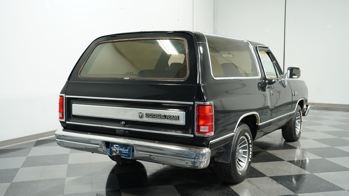 Dodge-Ramcharger-SUV-1988-Black-Tan-58720-10