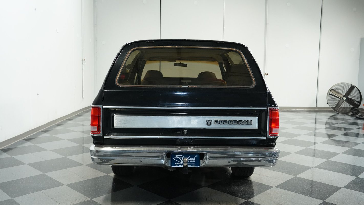 Dodge-Ramcharger-SUV-1988-Black-Tan-58720-9