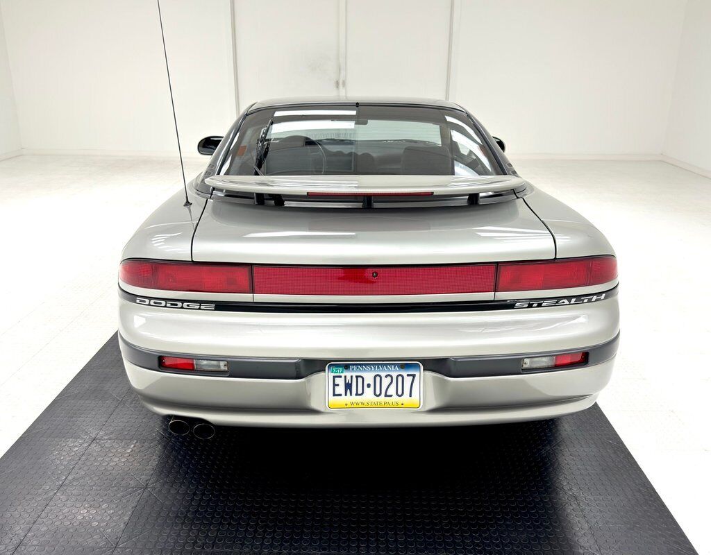 Dodge-Stealth-Coupe-1993-Silver-Black-193583-3