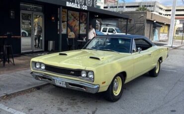 Dodge-Super-Bee-Coupe-1969-Beige-Black-156840-1