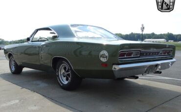 Dodge-Super-Bee-Coupe-1969-Green-Green-32628-5