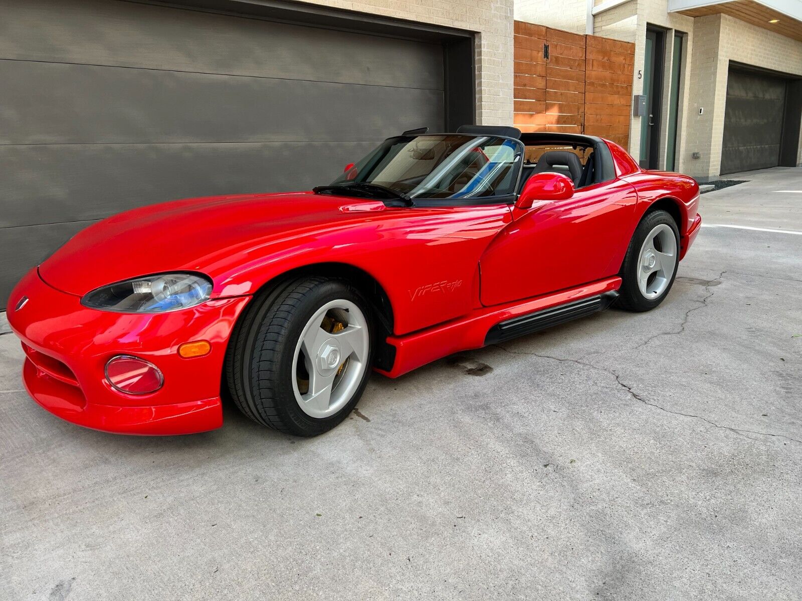 Dodge-Viper-Cabriolet-1995-Red-Gray-8438-1