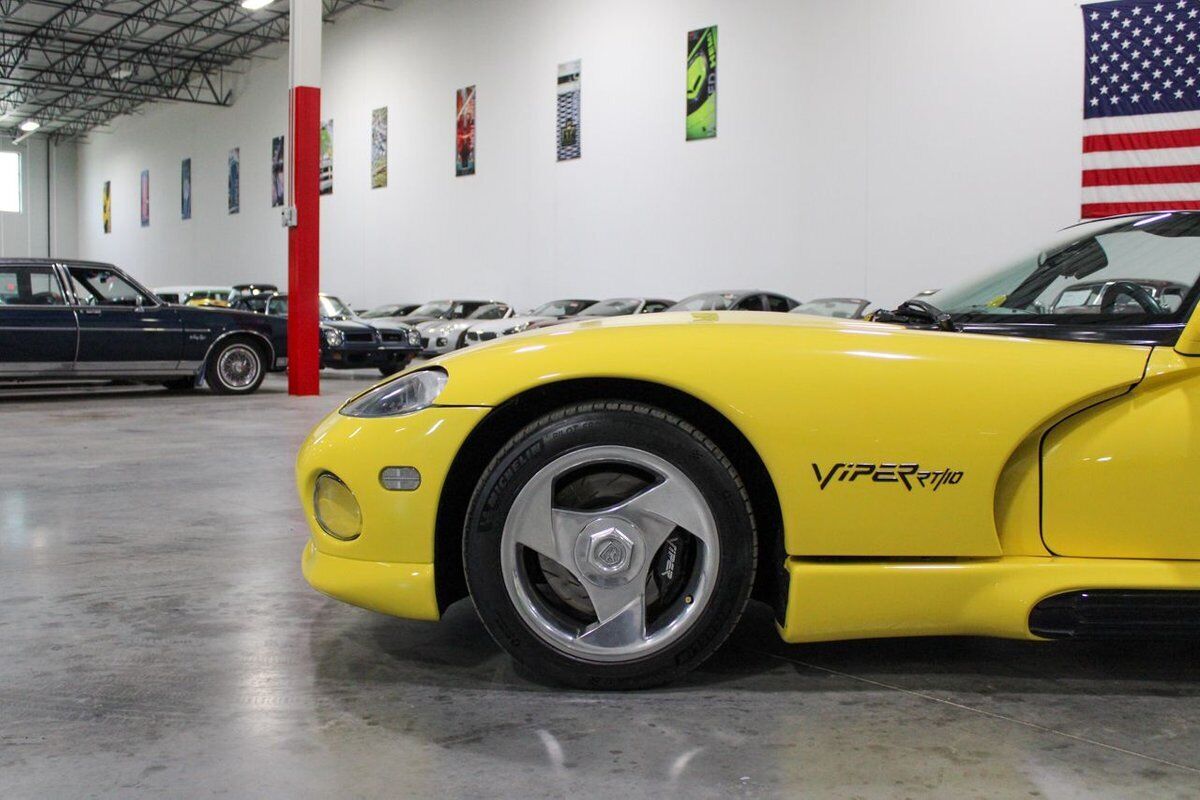 Dodge-Viper-Cabriolet-1995-Yellow-Black-42236-1