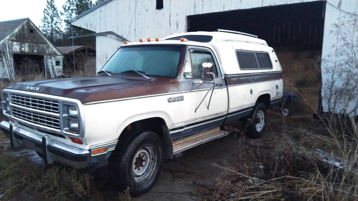 Dodge-W200-power-wagon-1979-blue-160081-1