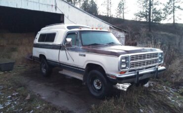 Dodge-W200-power-wagon-1979-blue-160081