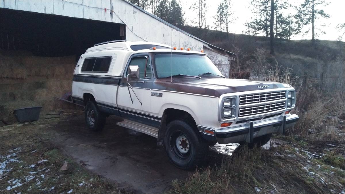 Dodge-W200-power-wagon-1979-blue-160081