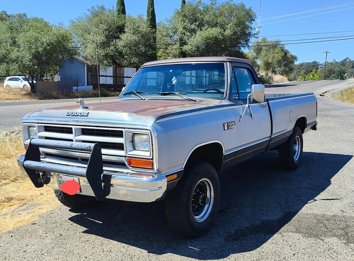 Dodge-W250-4x4-1986-grey-197949-2