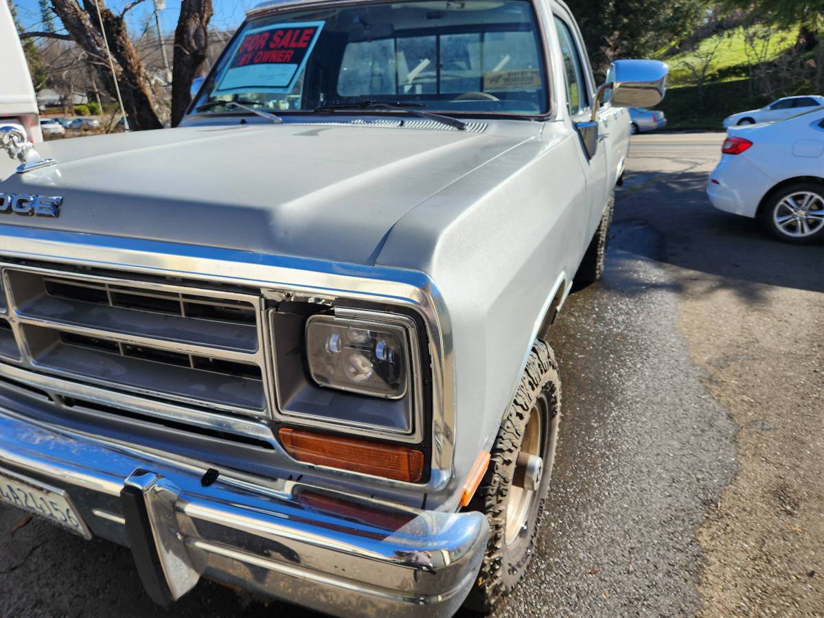 Dodge-W250-4x4-diesel-1990-grey-193121-1