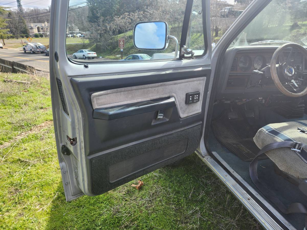 Dodge-W250-4x4-diesel-1990-grey-193121-14