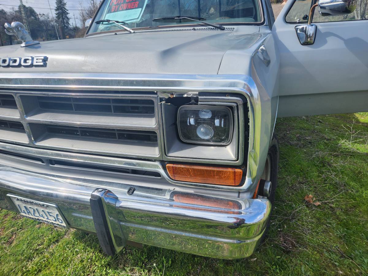 Dodge-W250-4x4-diesel-1990-grey-193121-15