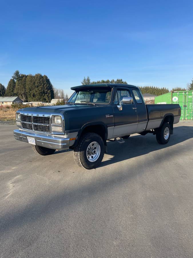 Dodge-W250-diesel-1993-green-529473