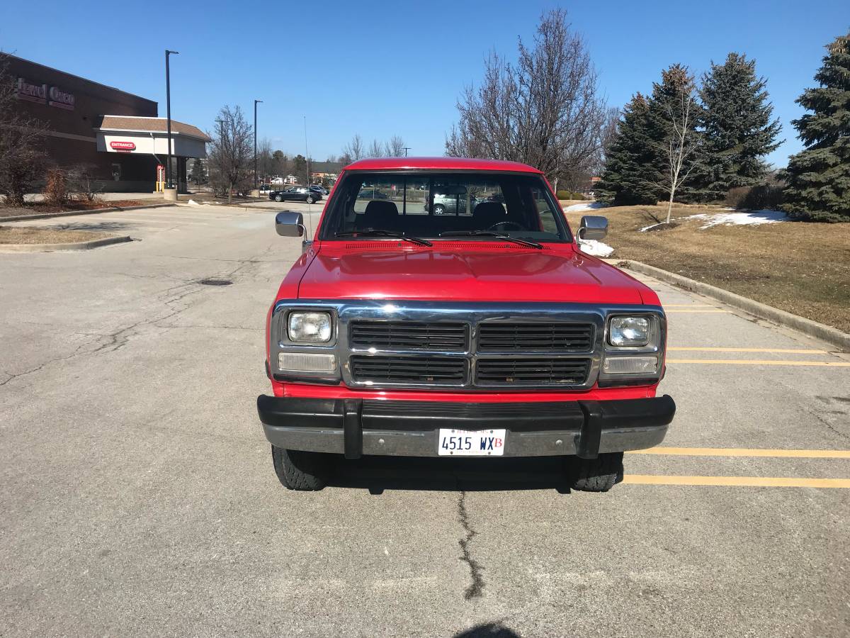 Dodge-W250-diesel-1993-red-709719-1