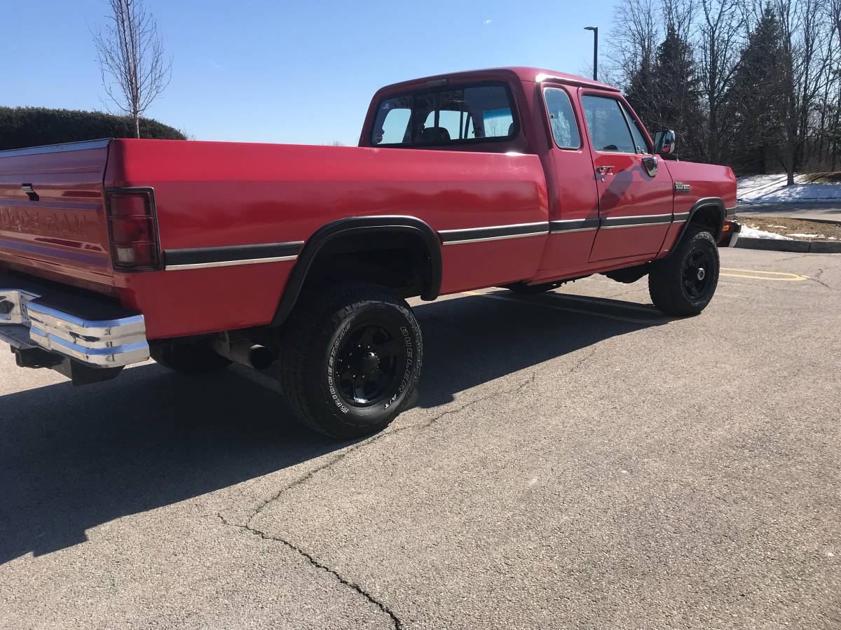 Dodge-W250-diesel-1993-red-709719-5