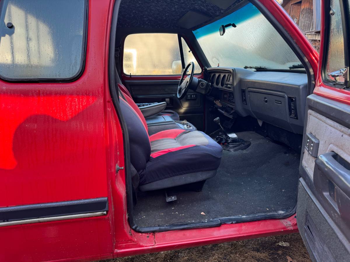 Dodge-W250-diesel-1993-red-709719-8