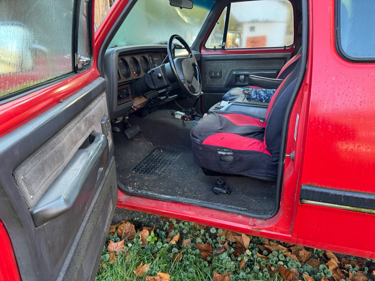 Dodge-W250-diesel-1993-red-709719-9