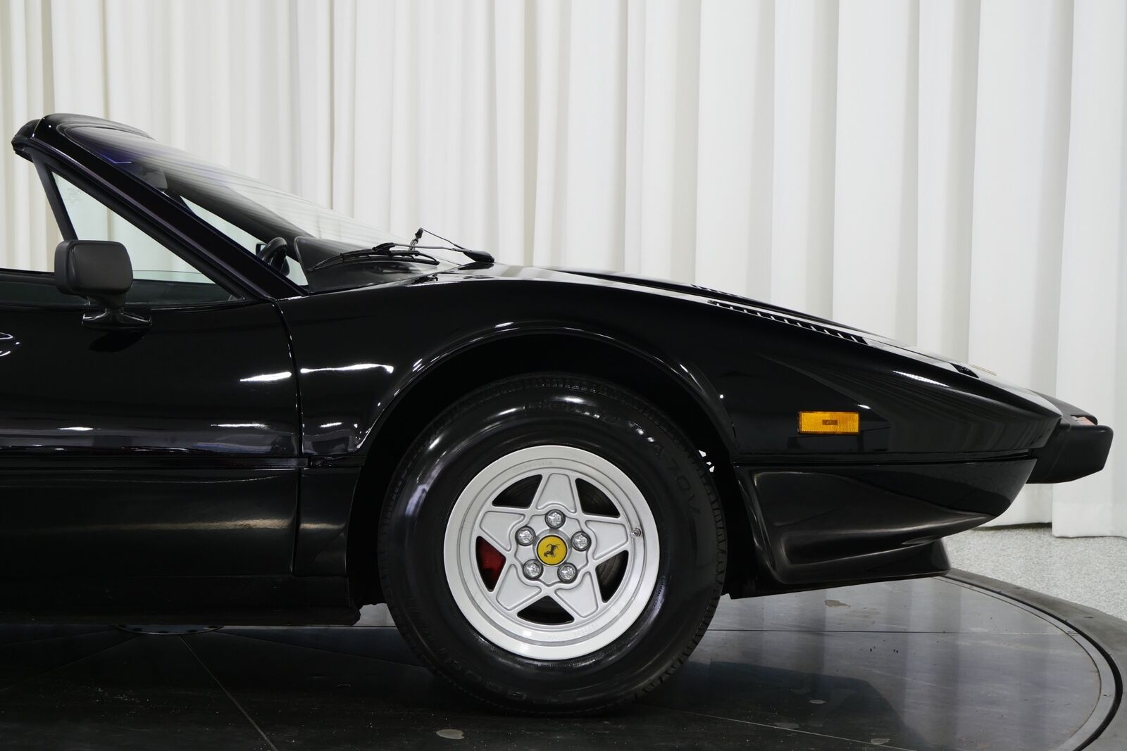 Ferrari-308-Coupe-1980-Nero-Nero-30969-33