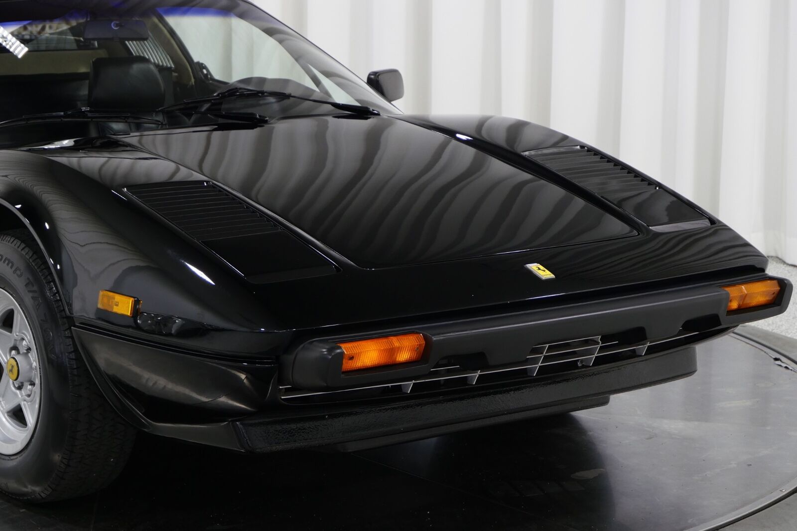 Ferrari-308-Coupe-1980-Nero-Nero-30969-35