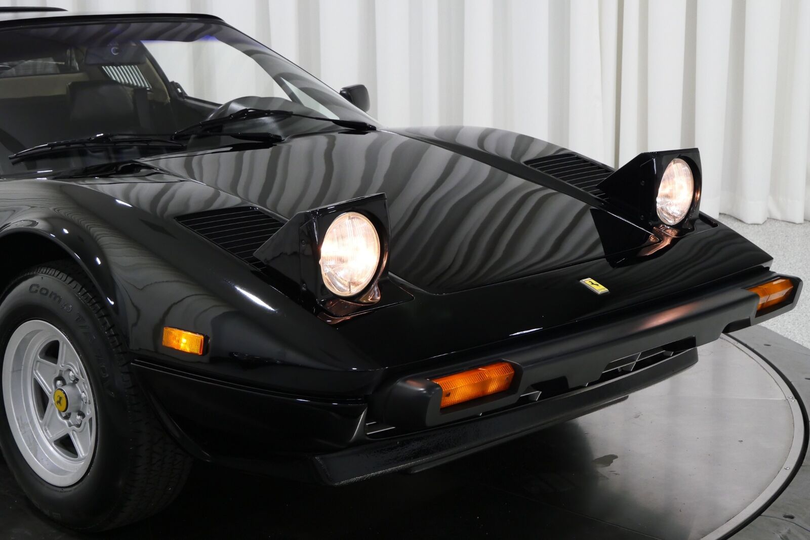 Ferrari-308-Coupe-1980-Nero-Nero-30969-36