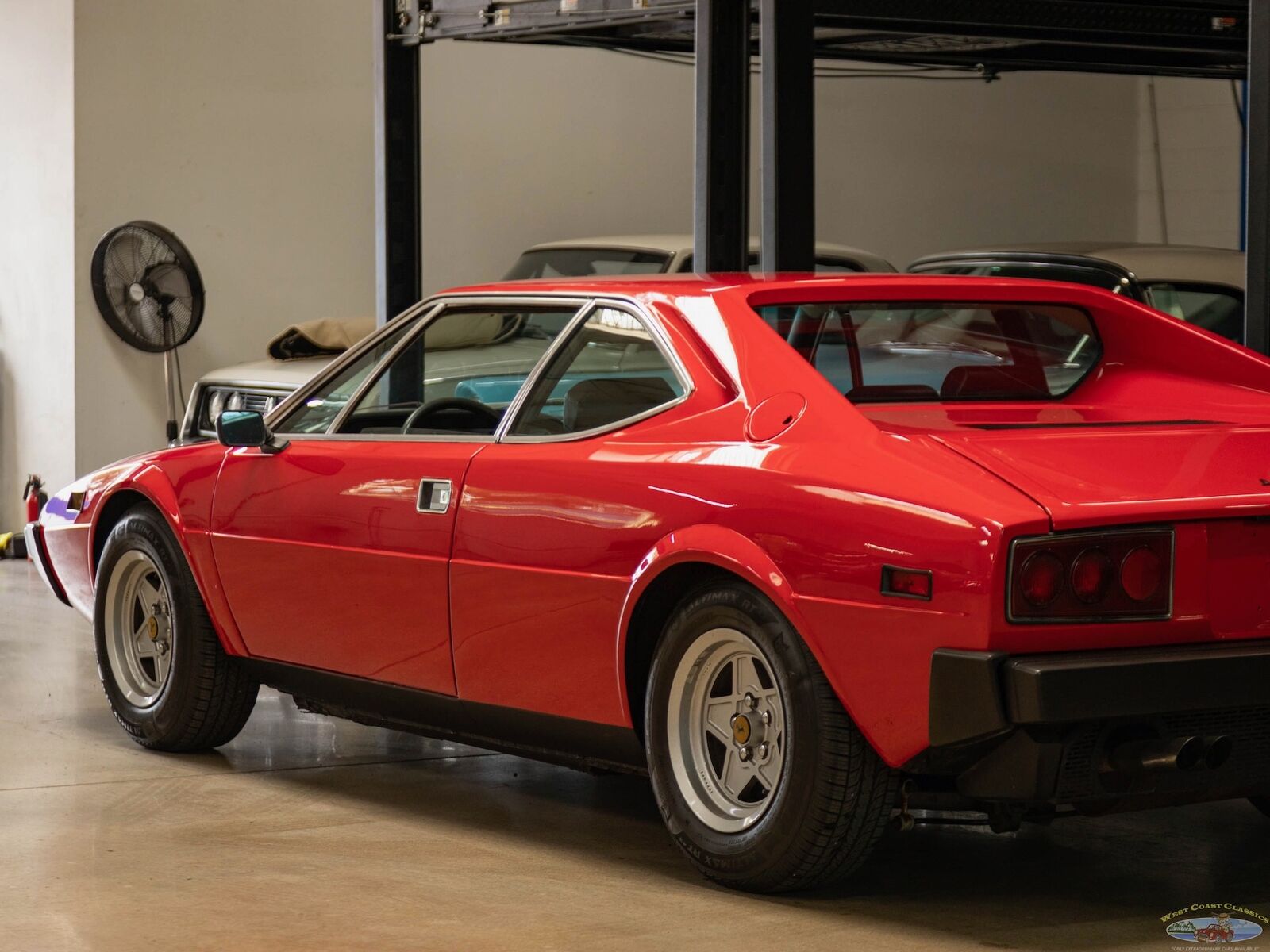 Ferrari-308-DINO-GT4-1975-Red-Black-96858-18