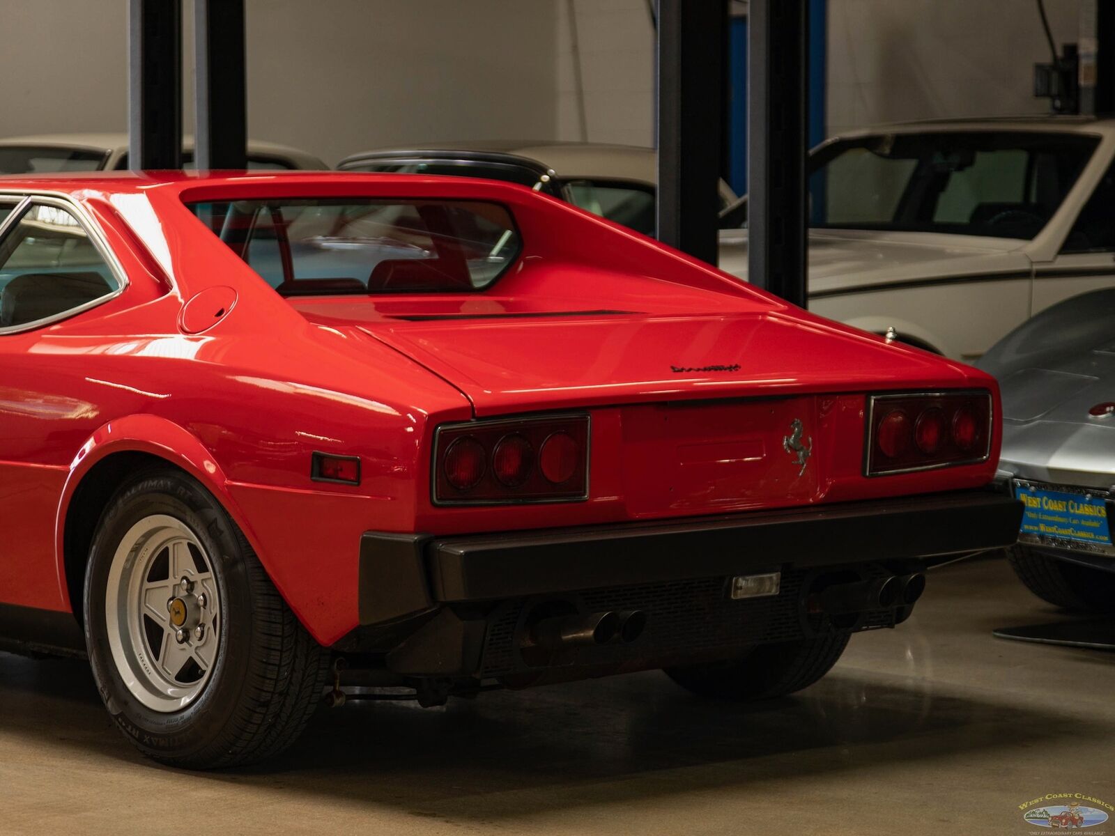 Ferrari-308-DINO-GT4-1975-Red-Black-96858-19