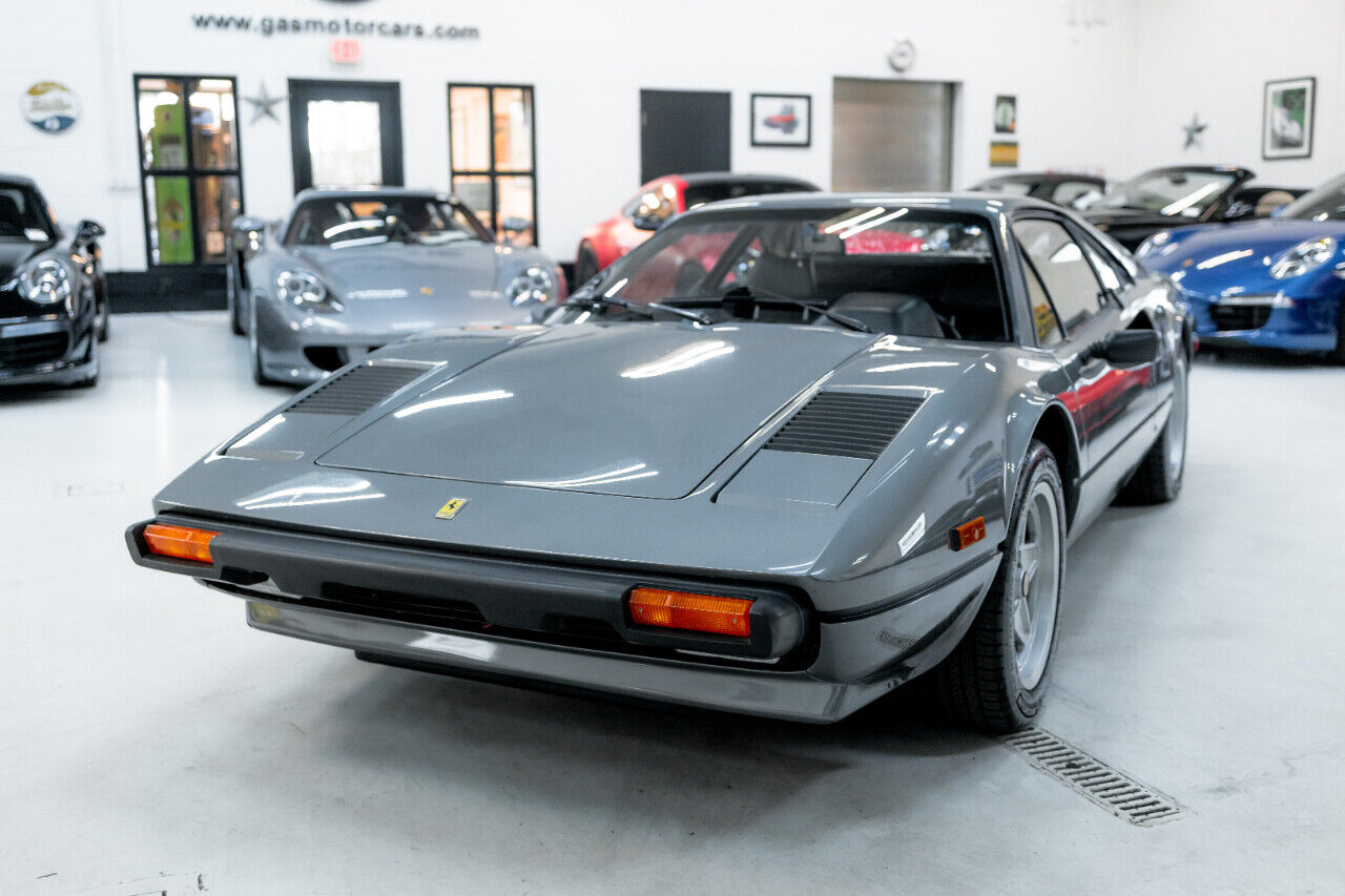 Ferrari-308-GTBi-Coupe-1980-Gray-Black-51966-5