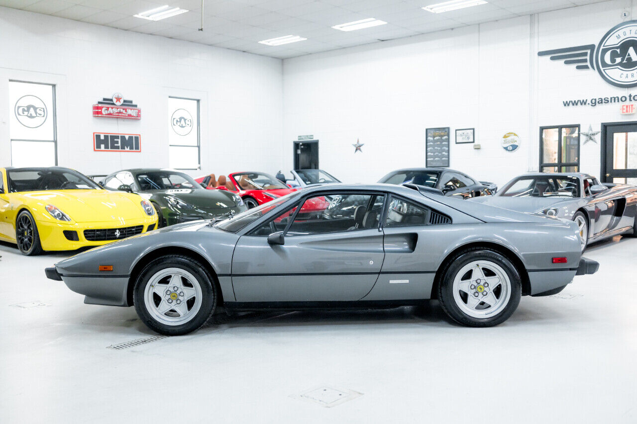 Ferrari-308-GTBi-Coupe-1980-Gray-Black-51966-7