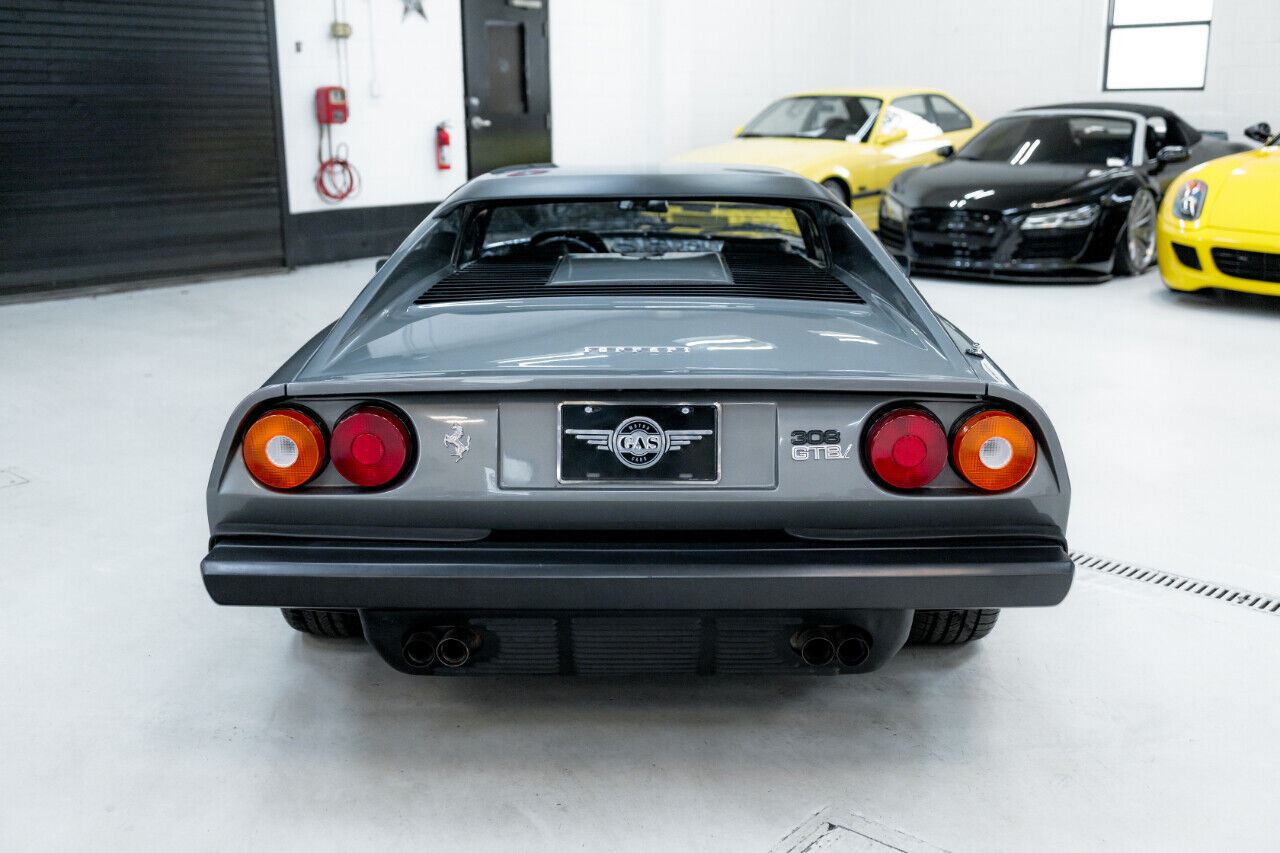 Ferrari-308-GTBi-Coupe-1980-Gray-Black-51966-9