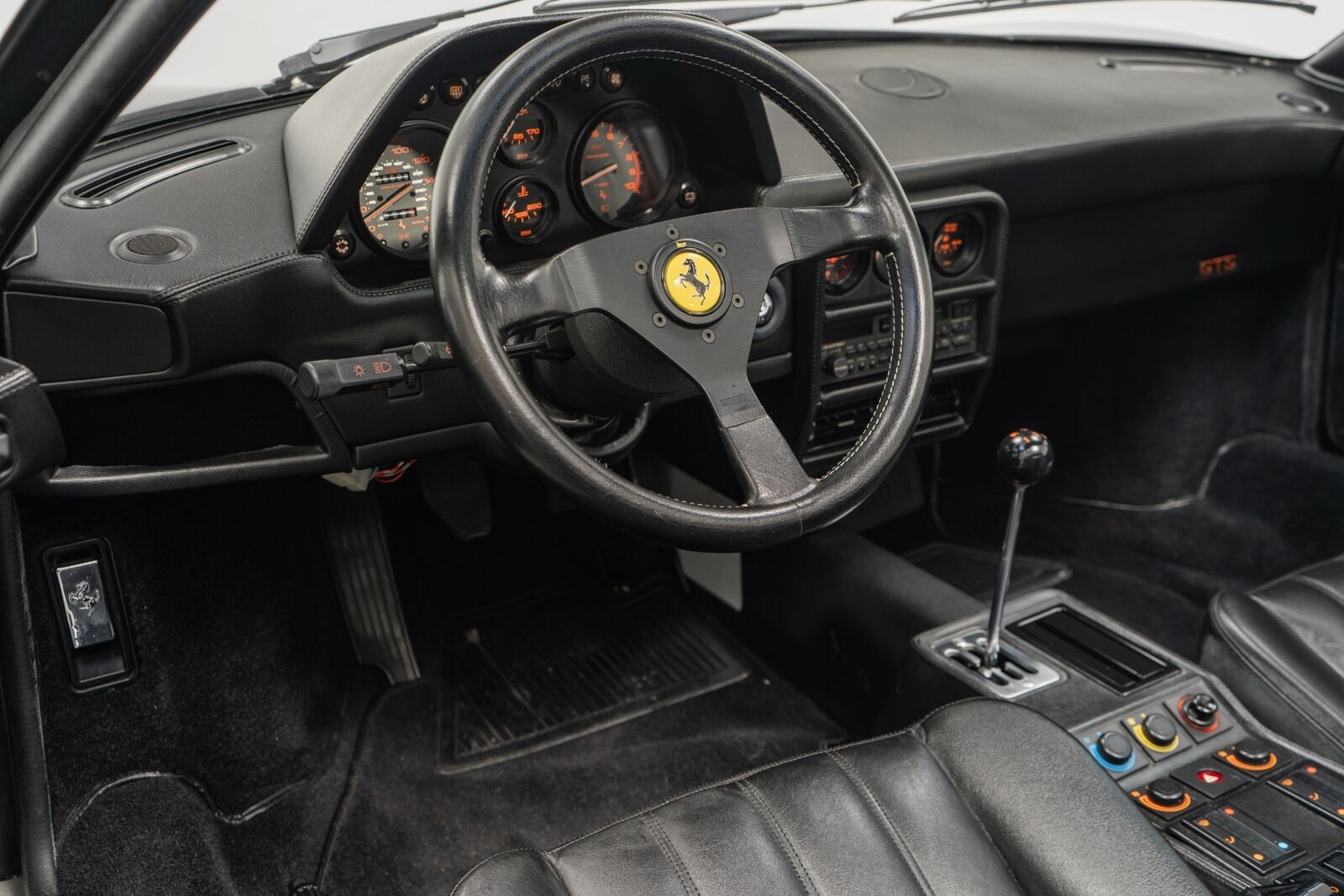 Ferrari-328-Cabriolet-1988-Nero-Nero-8896-11