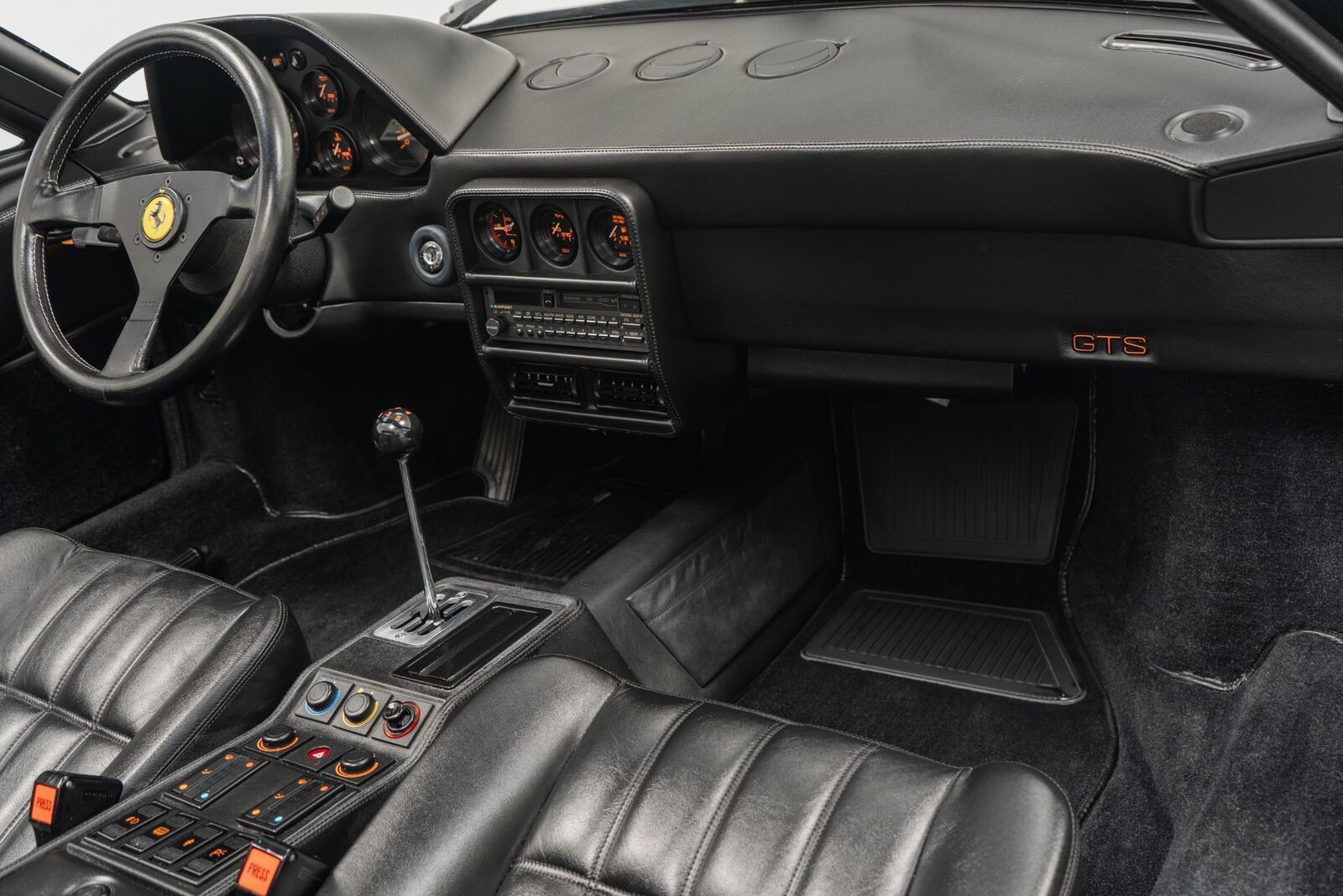 Ferrari-328-Cabriolet-1988-Nero-Nero-8896-12