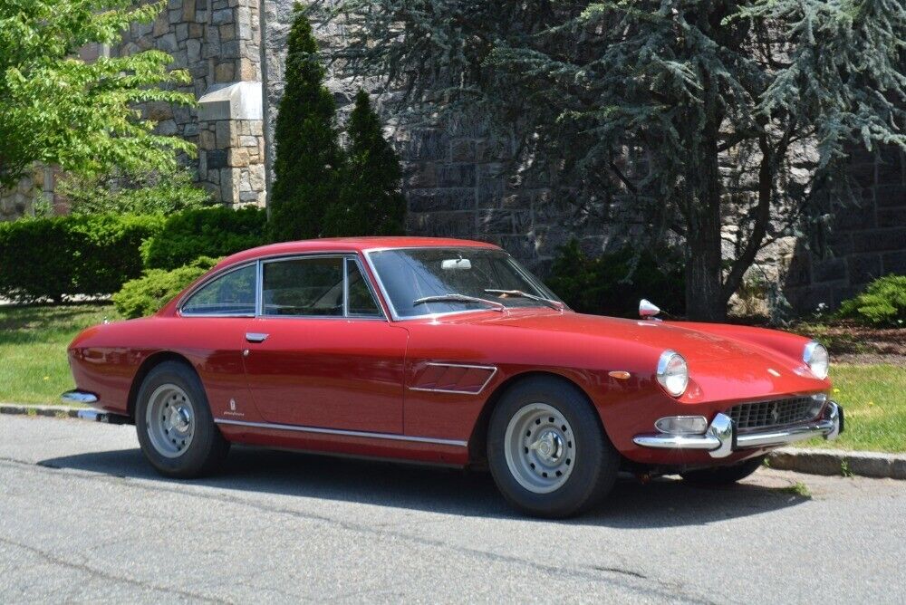 Ferrari-330-GT-1967-Red-Black-0-2