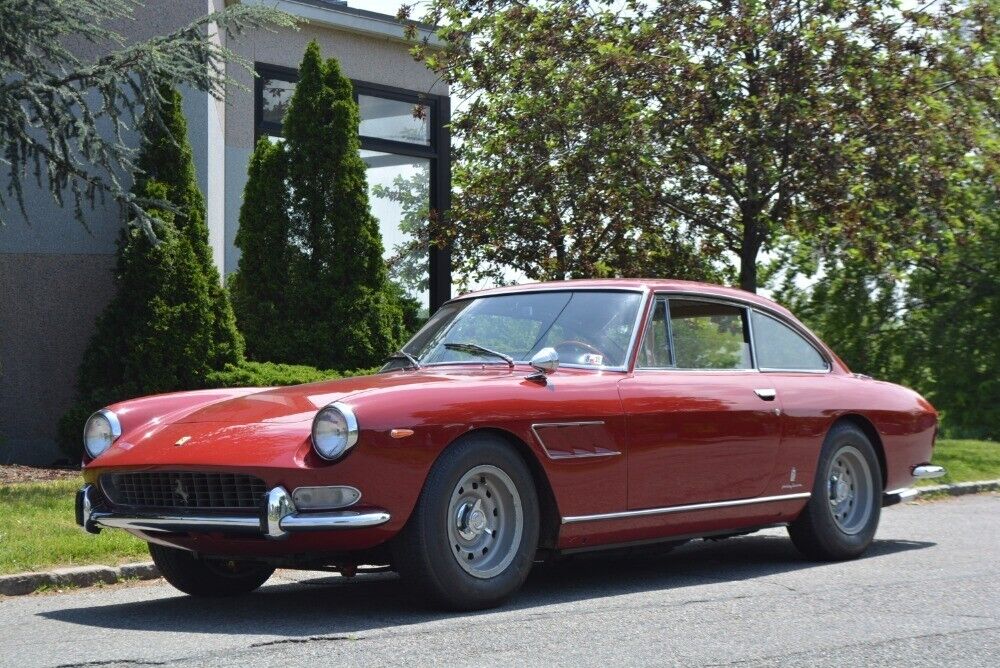 Ferrari-330-GT-1967-Red-Black-0-3