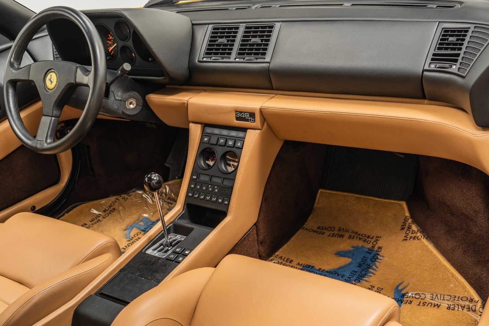 Ferrari-348-Coupe-1991-Giallo-Ferrari-Beige-7715-12