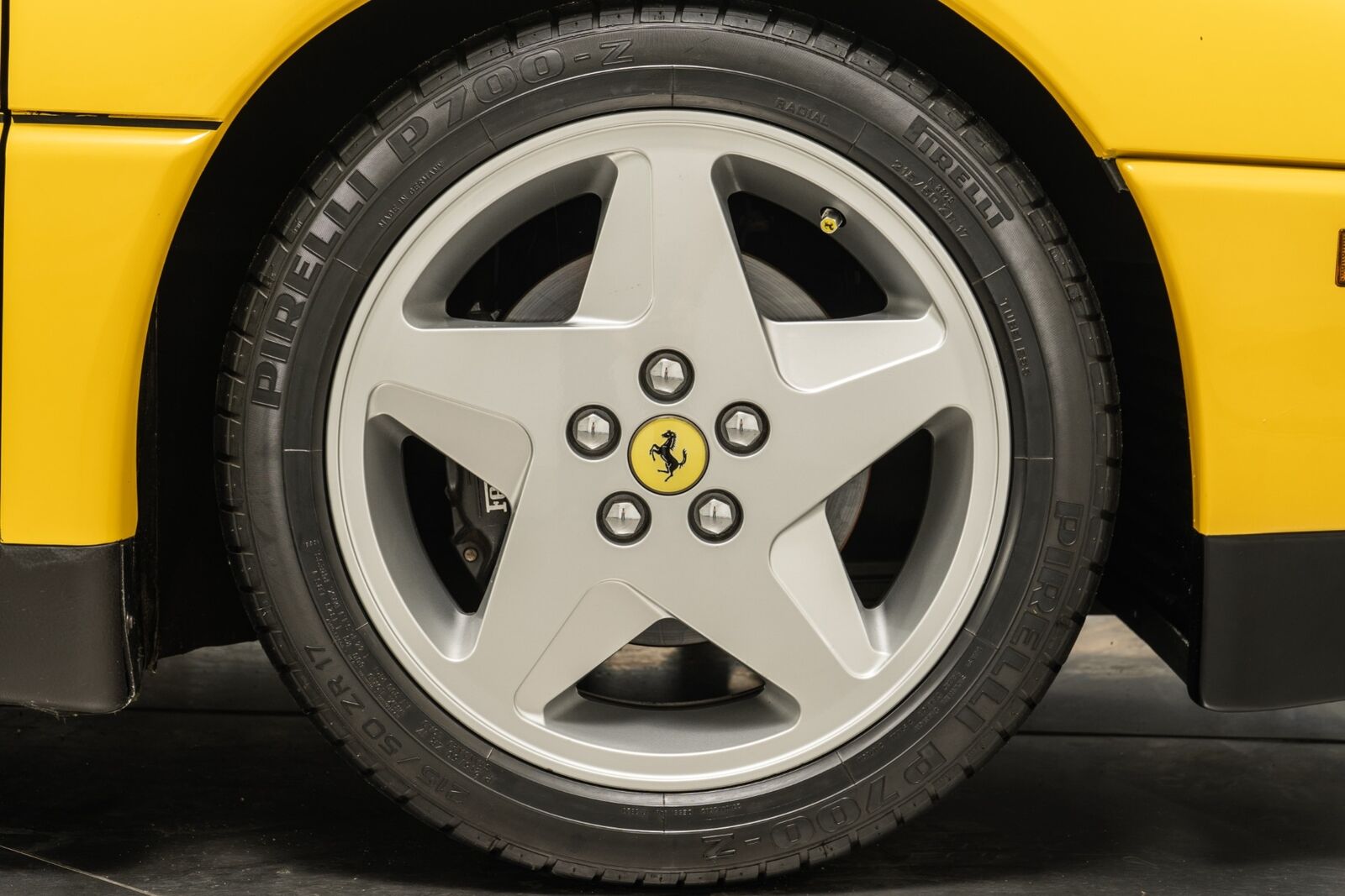 Ferrari-348-Coupe-1991-Giallo-Ferrari-Beige-7715-30