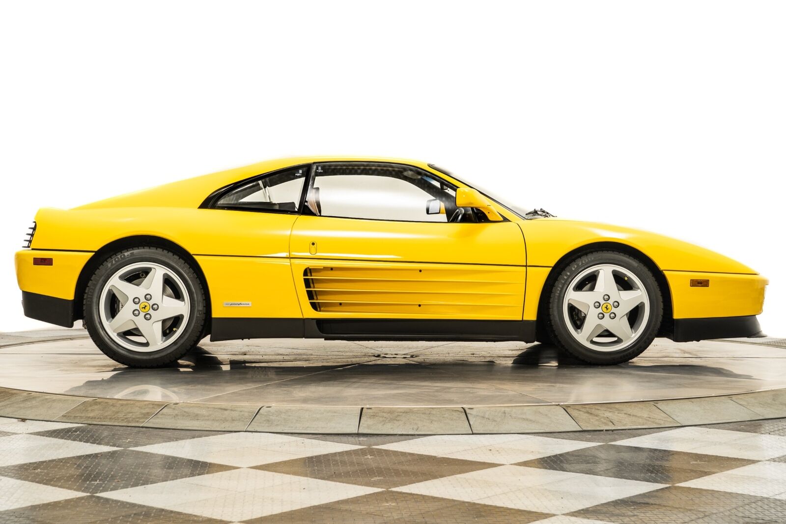 Ferrari-348-Coupe-1991-Giallo-Ferrari-Beige-7715-33