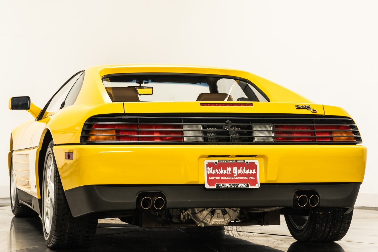 Ferrari-348-Coupe-1991-Giallo-Ferrari-Beige-7715-5