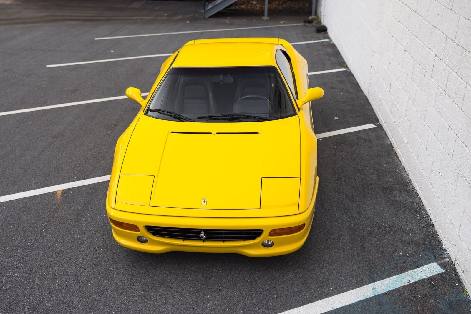 Ferrari-355-1995-Yellow-Black-30655-8