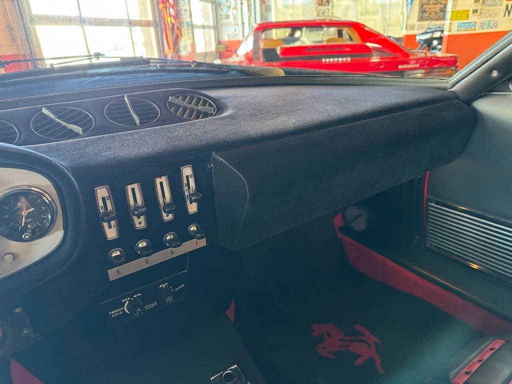 Ferrari-365-gtb4-daytona-coupe-1971-red-69610-12