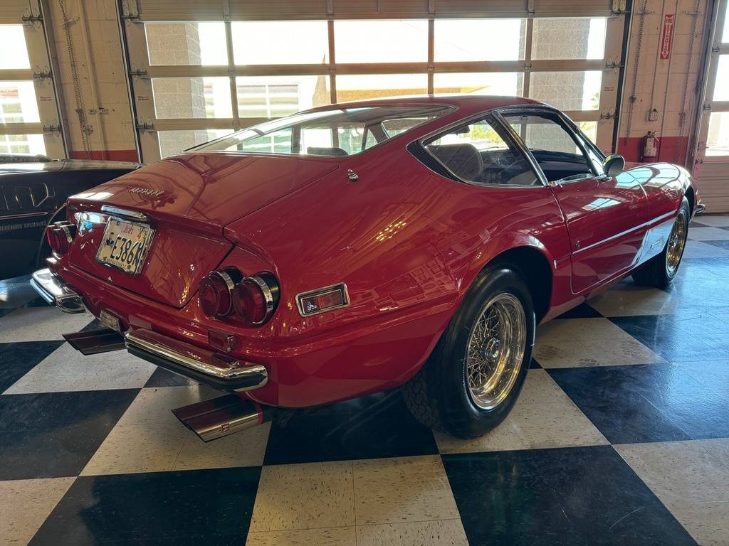 Ferrari-365-gtb4-daytona-coupe-1971-red-69610-5