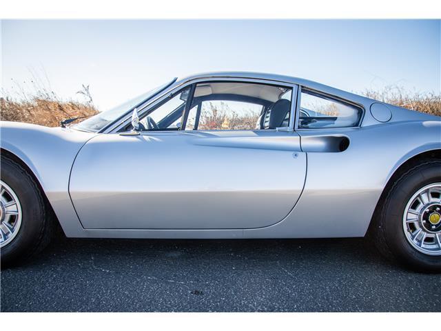 Ferrari-Dino-1971-Silver-Black-9978-15