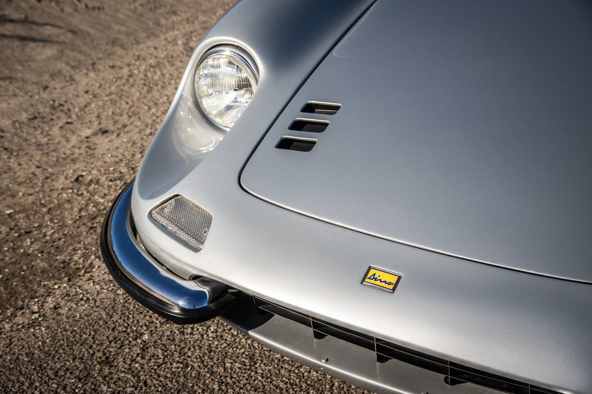 Ferrari-Dino-1971-silver-9978-9