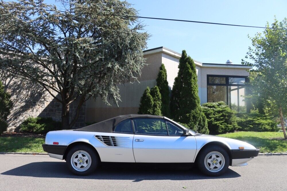 Ferrari-Mondial-1985-Silver-Black-0-2