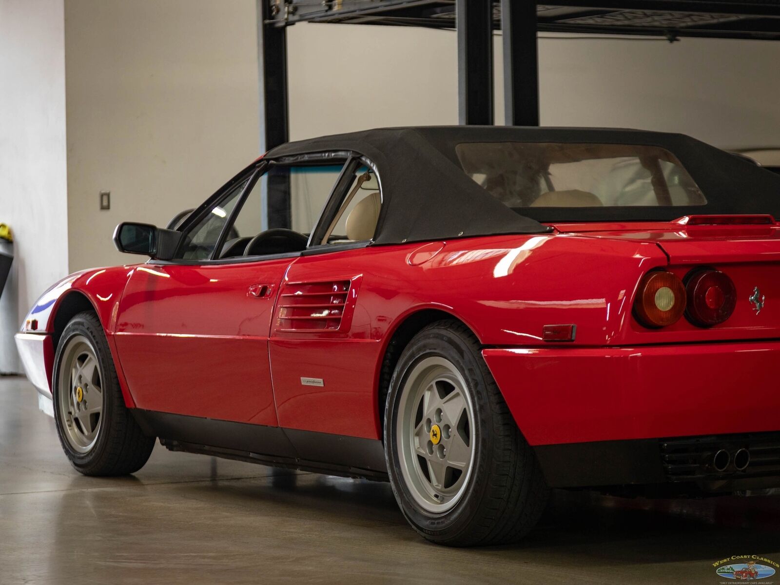 Ferrari-Mondial-T-Cabriolet-1990-Red-Tan-60384-18