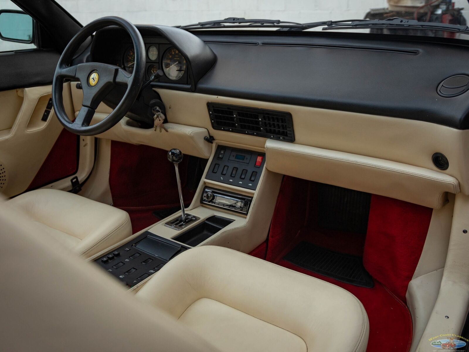 Ferrari-Mondial-T-Cabriolet-1990-Red-Tan-60384-31